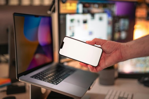 How Can Emerging UK Businesses Navigate Economic Uncertainty Successfully?